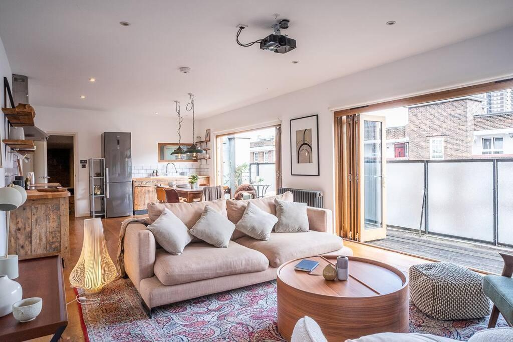 Apartamento Penthouse At The Old Tea Factory Londres Exterior foto
