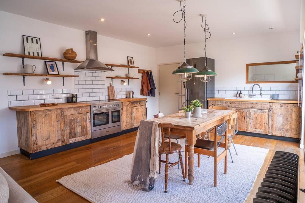 Apartamento Penthouse At The Old Tea Factory Londres Exterior foto