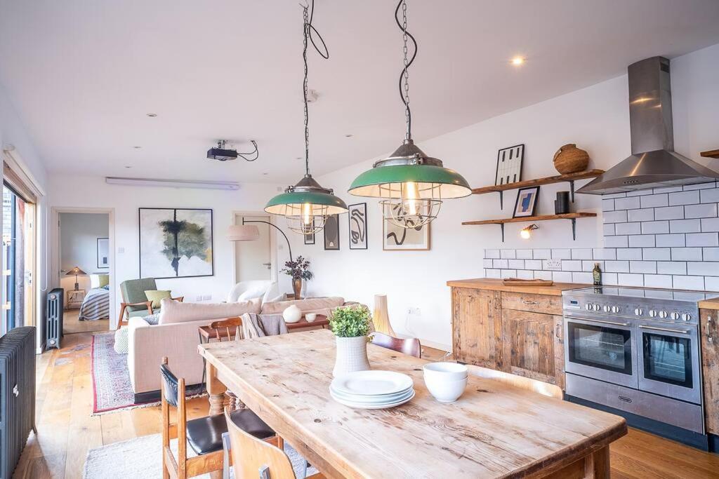Apartamento Penthouse At The Old Tea Factory Londres Exterior foto